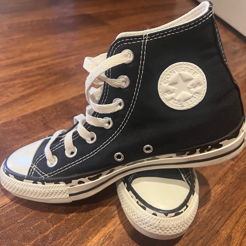 Converse All Star US size 6 - black with leopard print border #converse #allstar